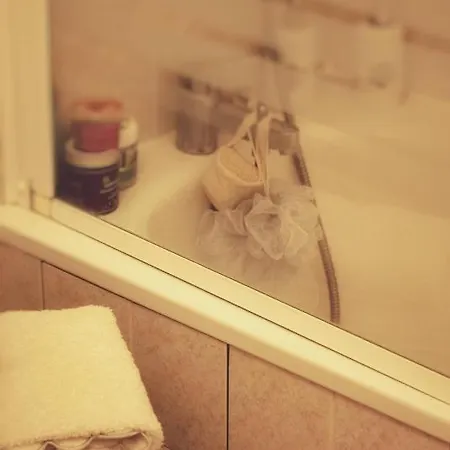 게스트하우스 Room In Apartment Juvancourt