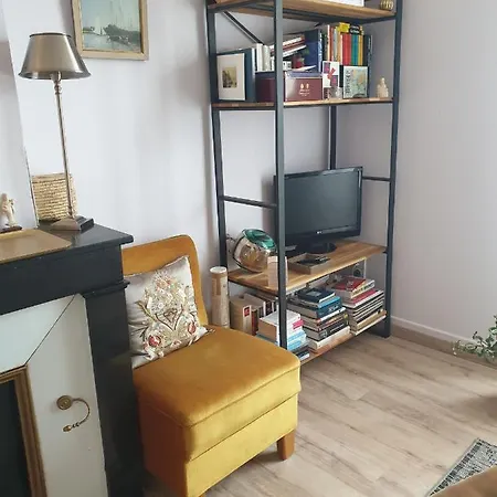 Room In Apartment Juvancourt