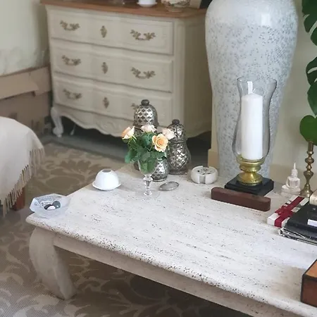 Room In Apartment Juvancourt